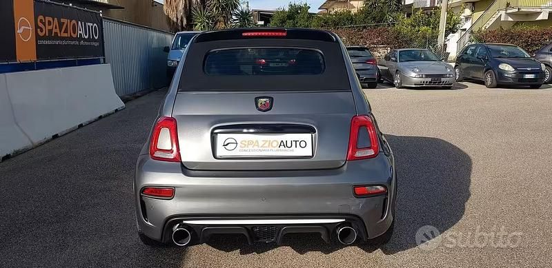Usata Abarth 500C 180 CV (132 kW) 2017 Grigio Cabrio