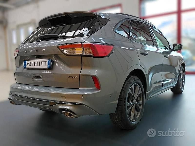 Usata Ford Kuga ST-Line 190 CV (139 kW) 2022 Grigio SUV