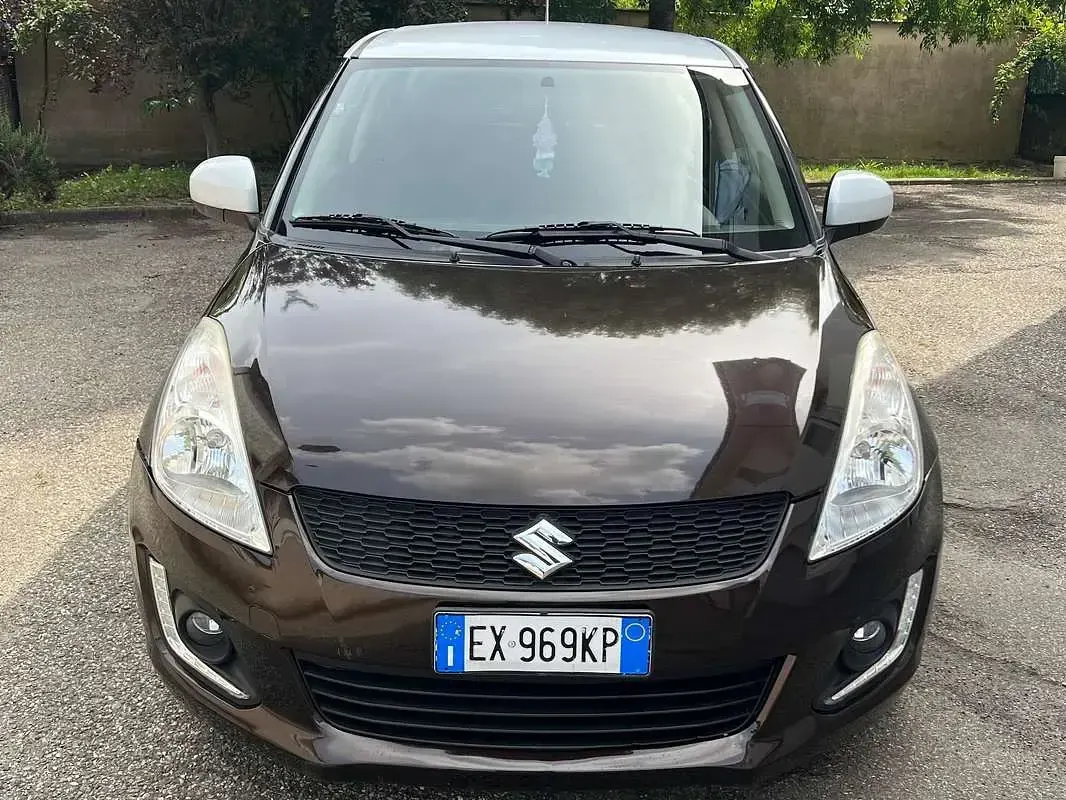 Usata Suzuki Swift Cool 75 CV (55 kW) 2014 Marrone Utilitaria