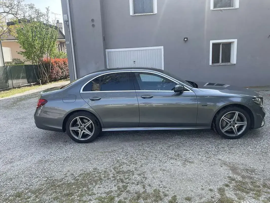 Usata Mercedes E300 194 CV (142 kW) 2019 Berlina