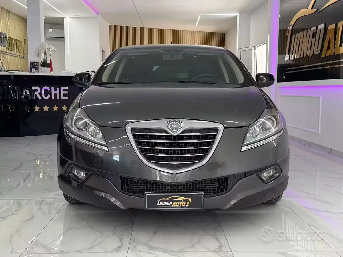 Usata Lancia Delta Gold 120 CV (88 kW) 2012 Grigio Utilitaria