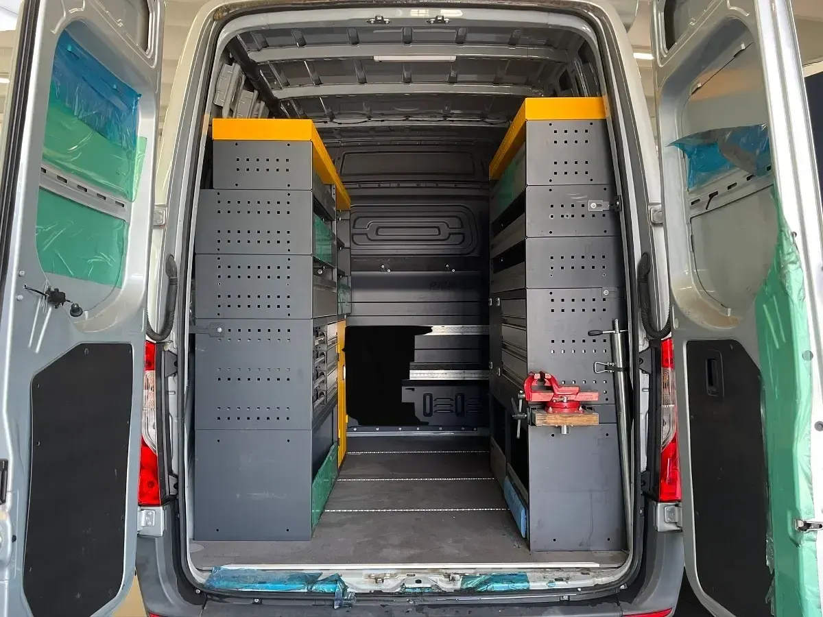 Usata Mercedes Sprinter 143 CV (105 kW) 2020 Grigio Furgone