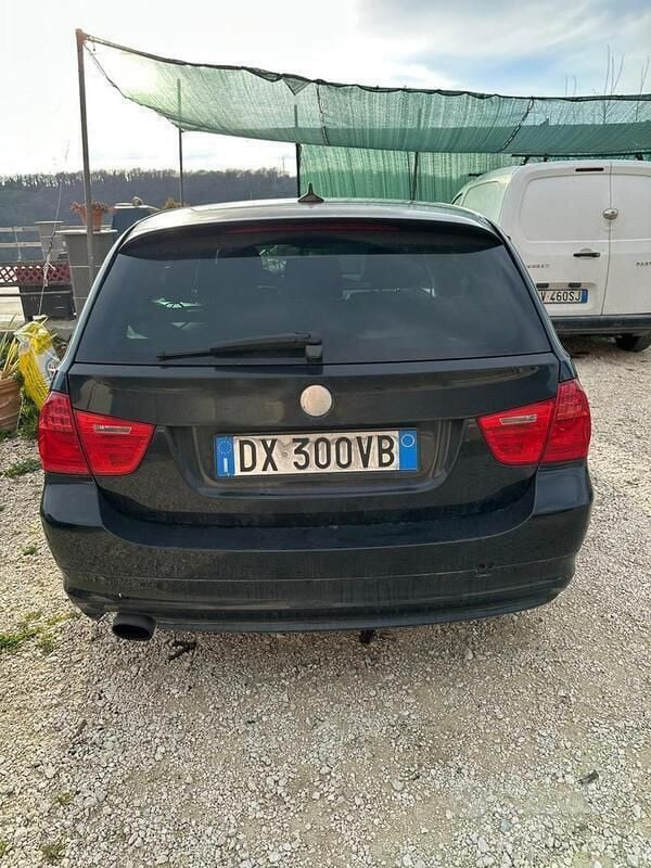 Usata BMW 320 177 CV (130 kW) 2009 Nero Station wagon