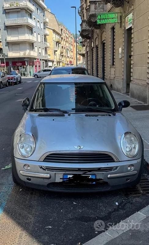 Usata Mini ONE 90 CV (66 kW) 2003 Grigio Utilitaria