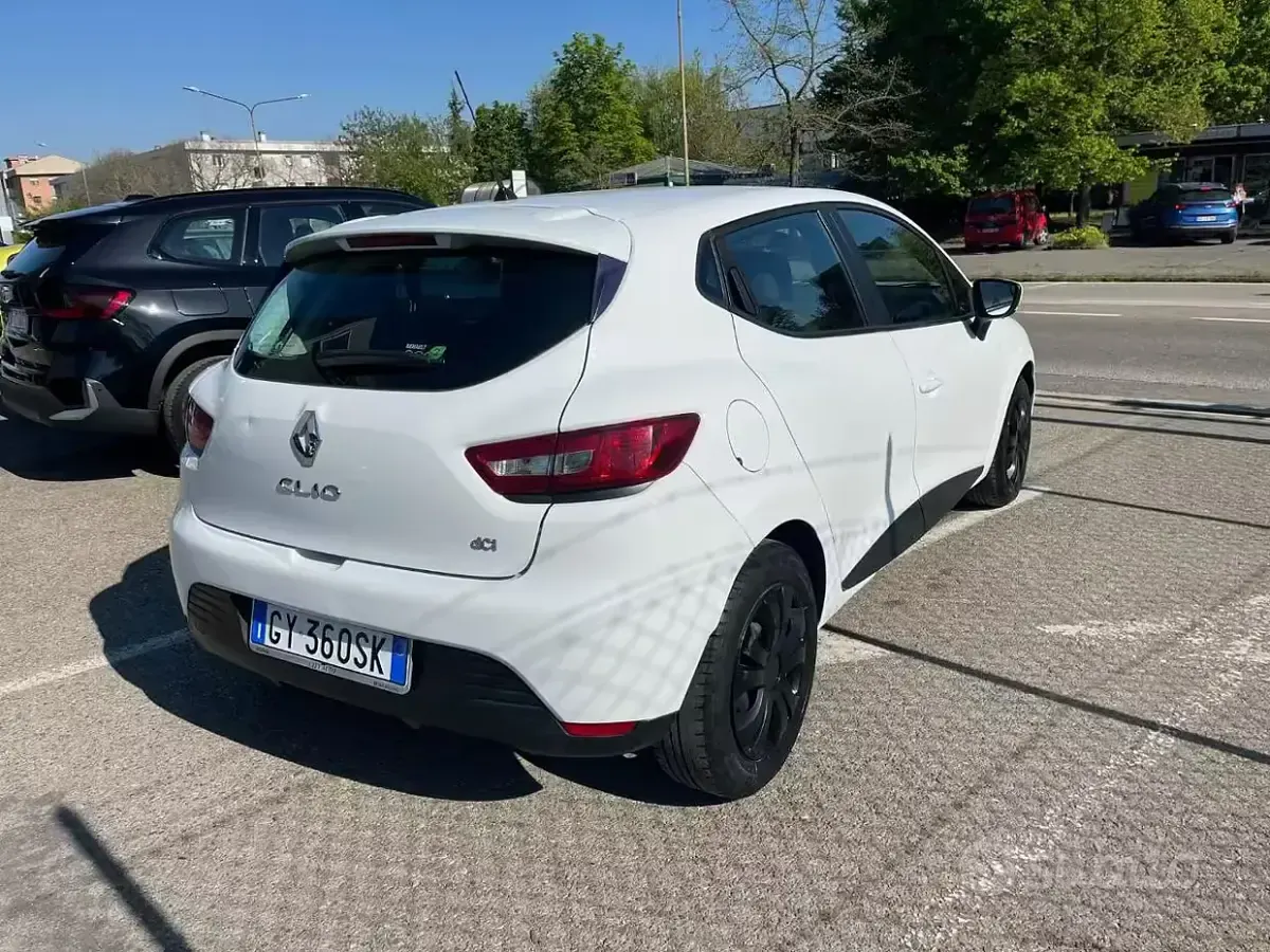 Second-hand Renault Clio IV 90 CP (66 kW) 2016 Alb Berlinǎ
