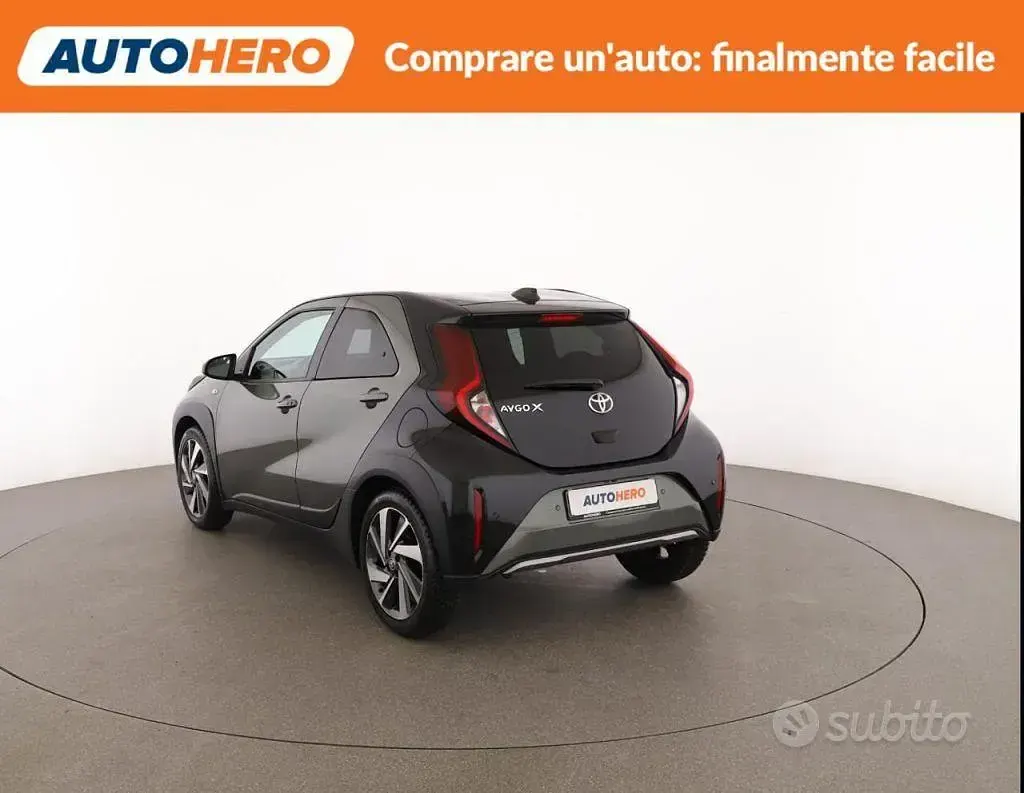 Usata Toyota Aygo X Lounge 72 CV (52 kW) 2022 Verde SUV