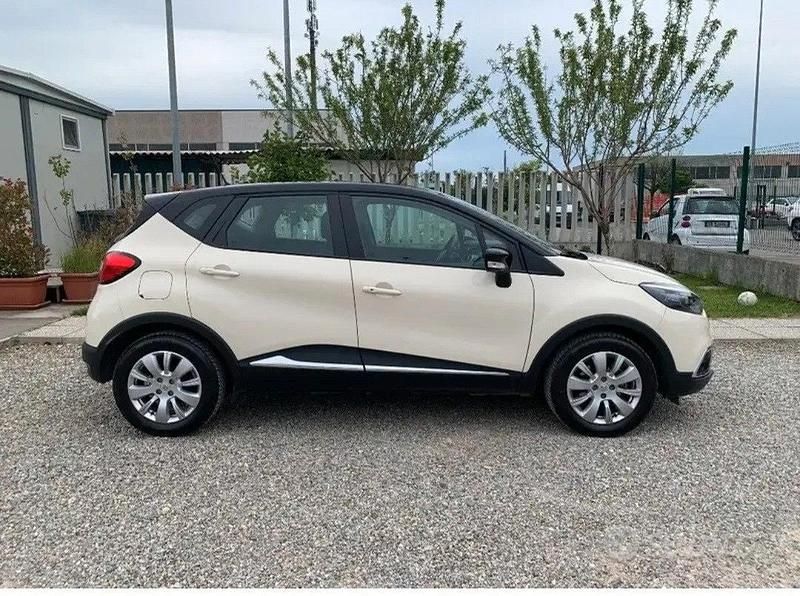 Usata Renault Captur 90 CV (66 kW) 2013 Marrone SUV