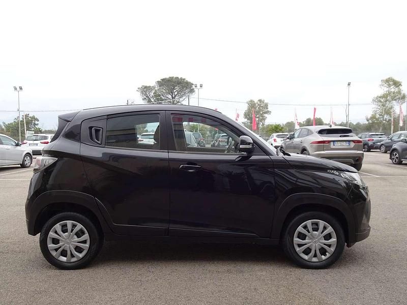 Usata Mahindra KUV100 87 CV (63 kW) 2020 Nero SUV