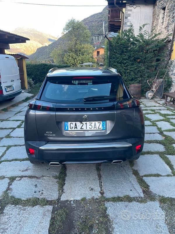 Usata Peugeot 2008 131 CV (96 kW) 2020 Grigio SUV