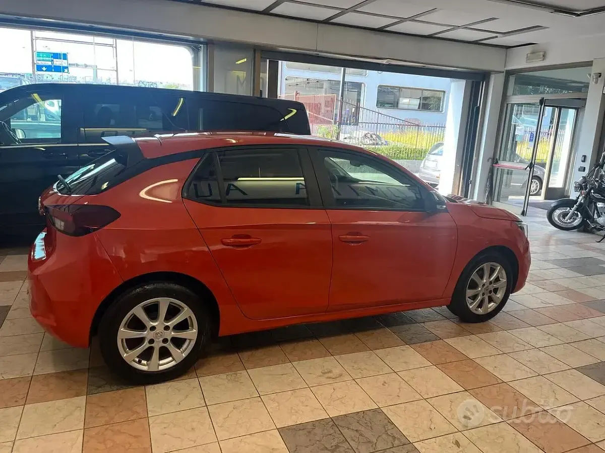 Usata Opel Corsa Edition 75 CV (55 kW) 2023 Arancione Utilitaria