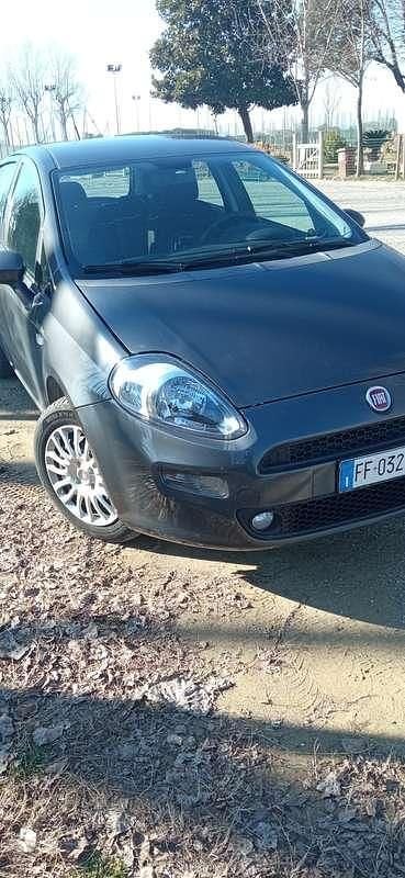 Usata Fiat Grande Punto 69 CV (50 kW) 2016 Nero Utilitaria