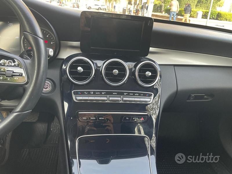 Usata Mercedes C180 Executive 122 CV (89 kW) 2019 Nero Berlina