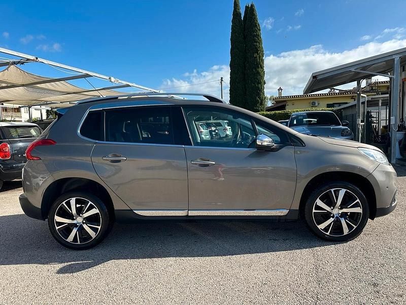 Usata Peugeot 2008 119 CV (87 kW) 2015 Oro SUV