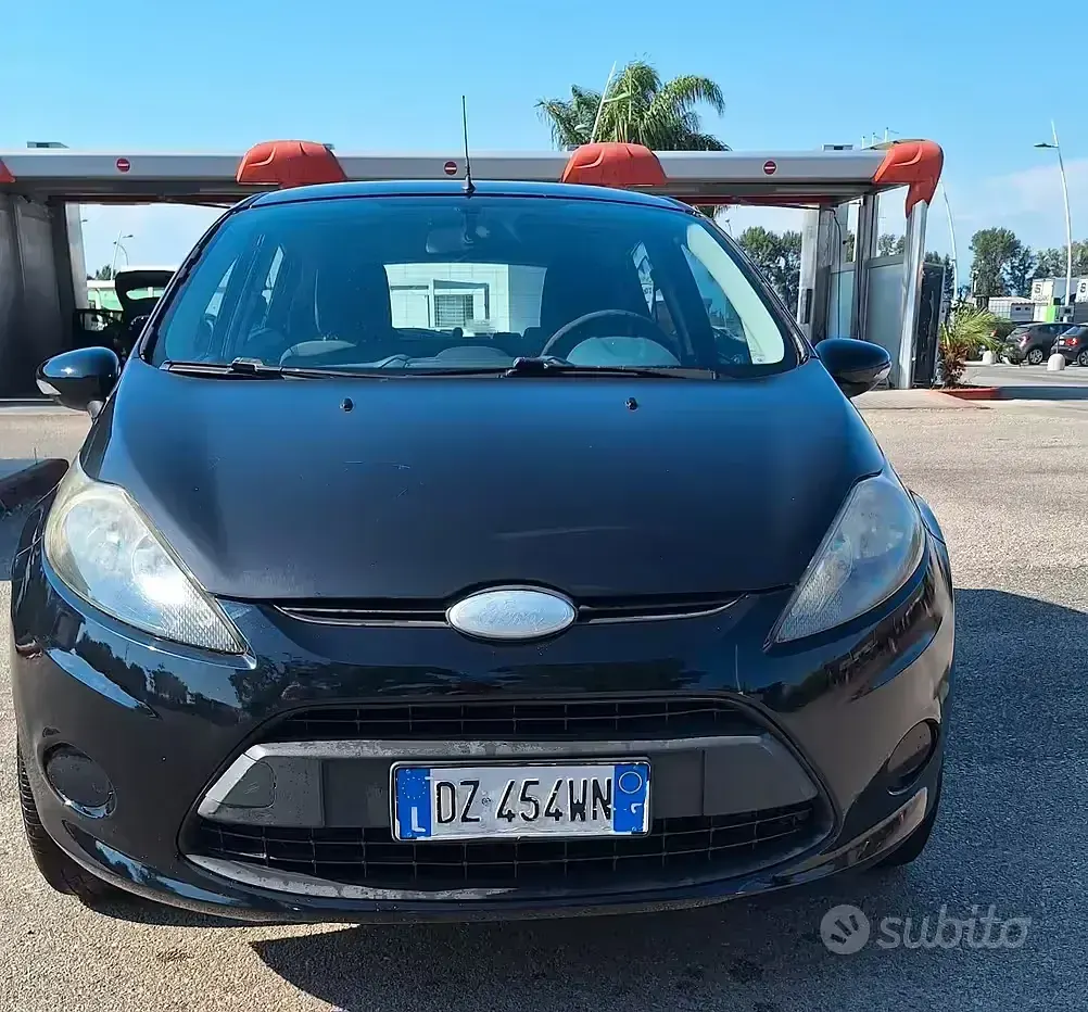 Usata Ford Fiesta 97 CV (71 kW) 2009 Nero Berlina