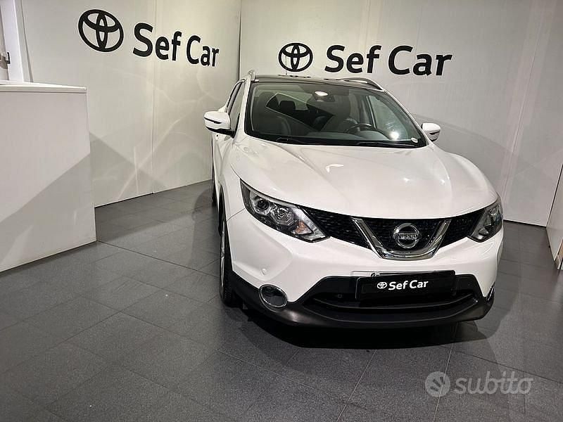 Usata Nissan Qashqai Tekna 131 CV (96 kW) 2017 Bianco SUV