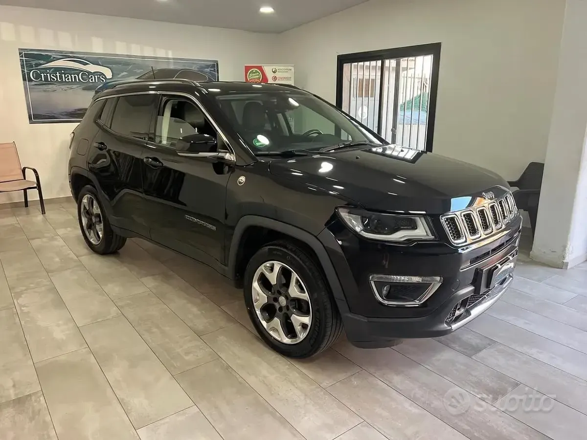 Usata Jeep Compass Limited 140 CV (102 kW) 2017 Nero SUV