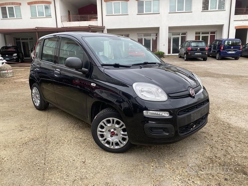 Usata Fiat Panda Easy 69 CV (50 kW) 2019 Nero Utilitaria