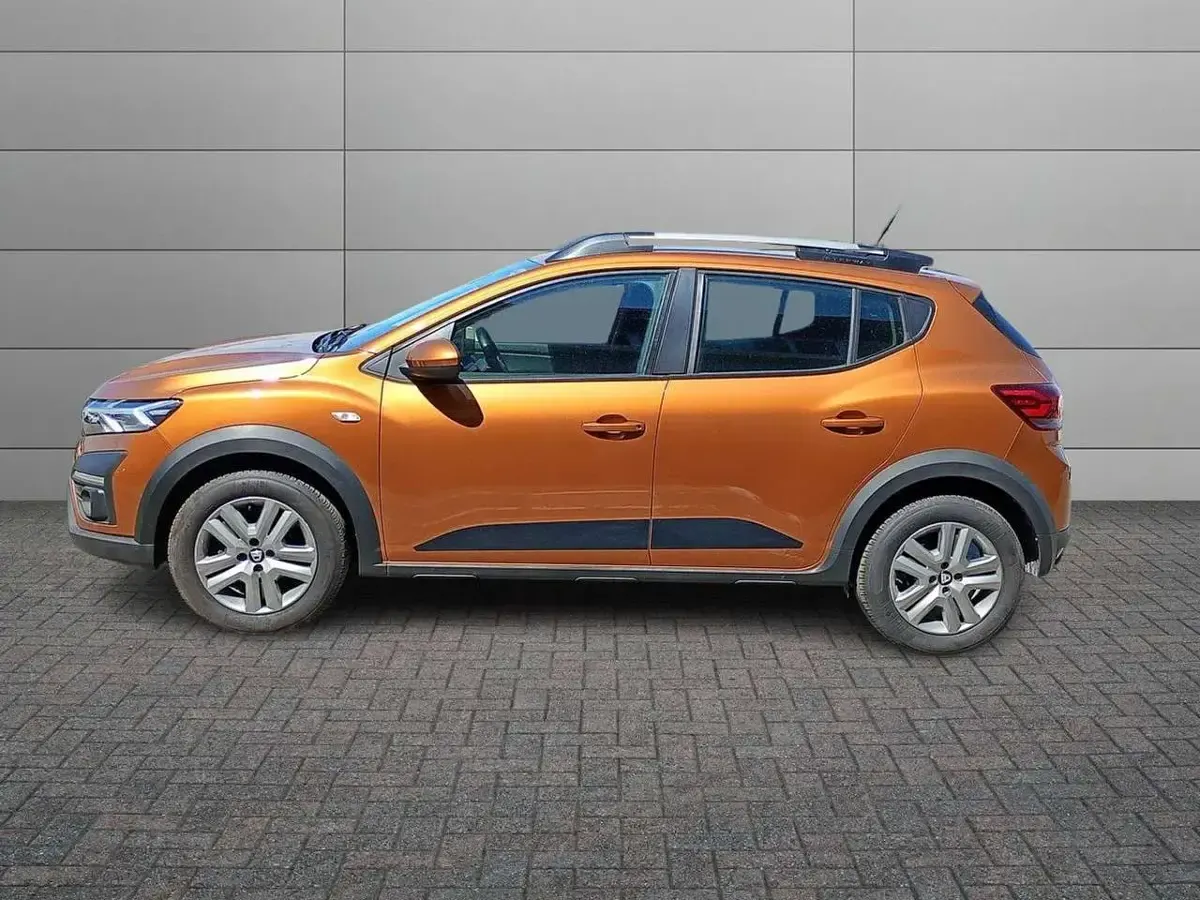 Usata Dacia Sandero Comfort 101 CV (74 kW) 2022 Other Utilitaria