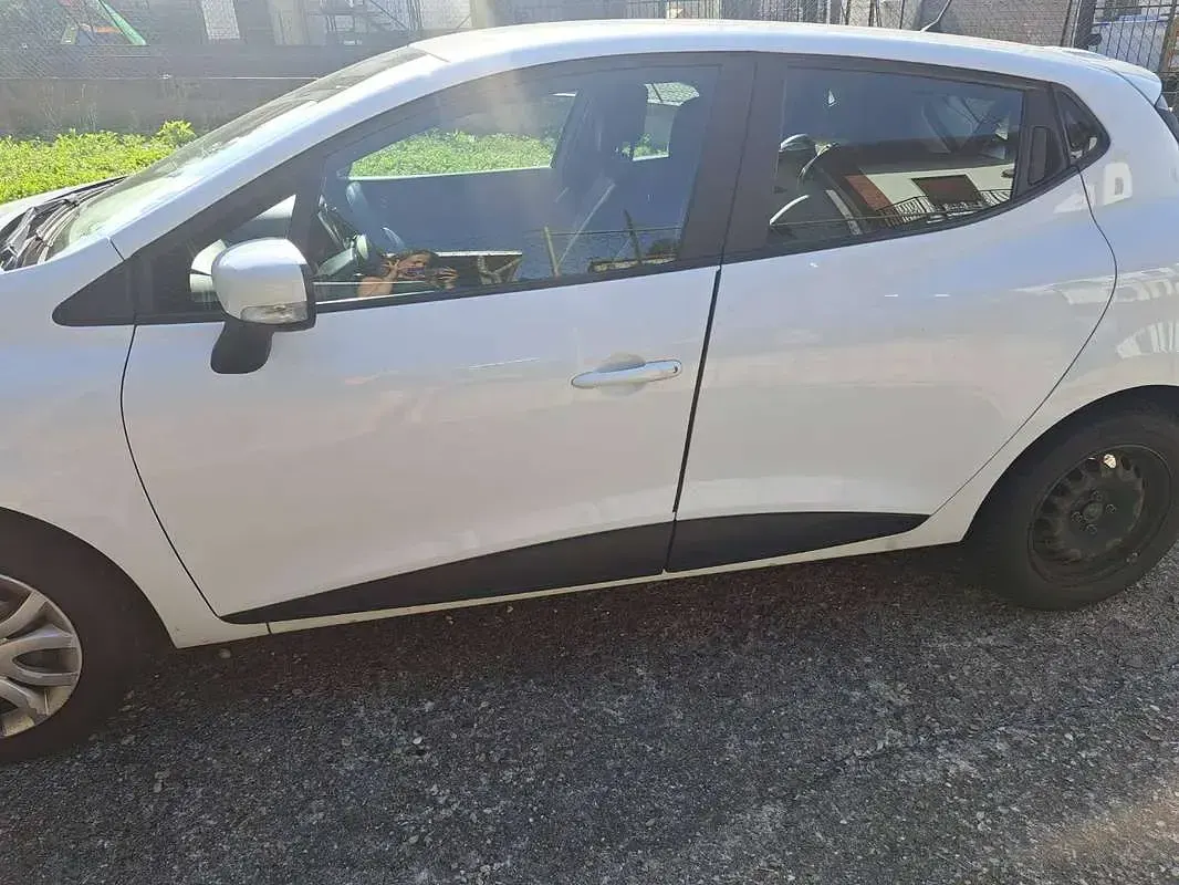 Usata Renault Clio IV 75 CV (55 kW) 2015 Bianco Berlina