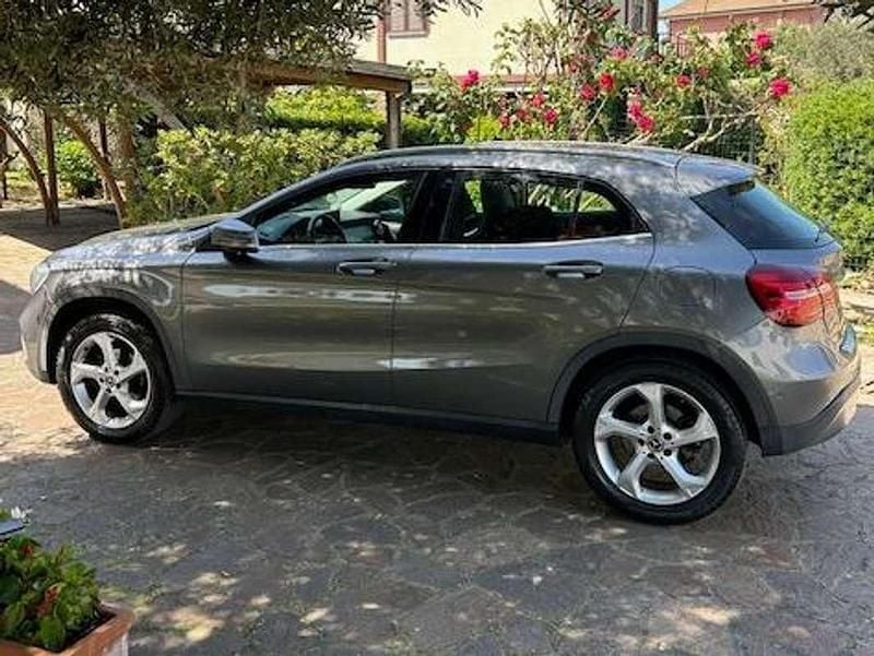 Occasion Mercedes GLA200 Business 136 ch (100 kW) 2018 Gris SUV