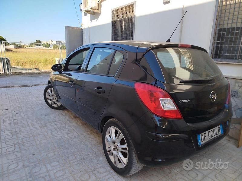 Usata Opel Corsa 2007 Nero Utilitaria