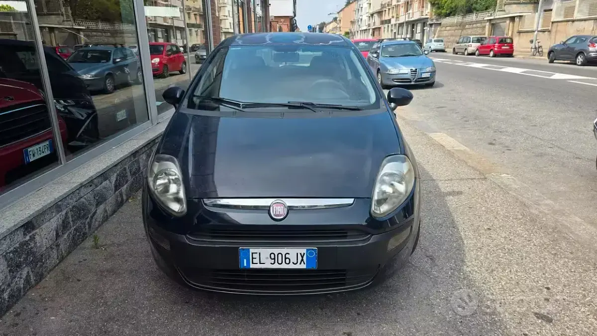 Usata Fiat Punto Evo Active 69 CV (50 kW) 2011 Nero Utilitaria