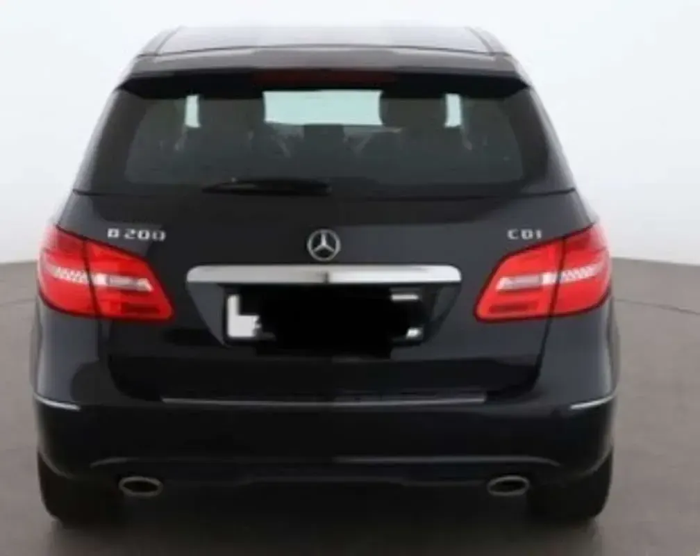 Usata Mercedes B200 Premium 136 CV (100 kW) 2015 Nero Utilitaria