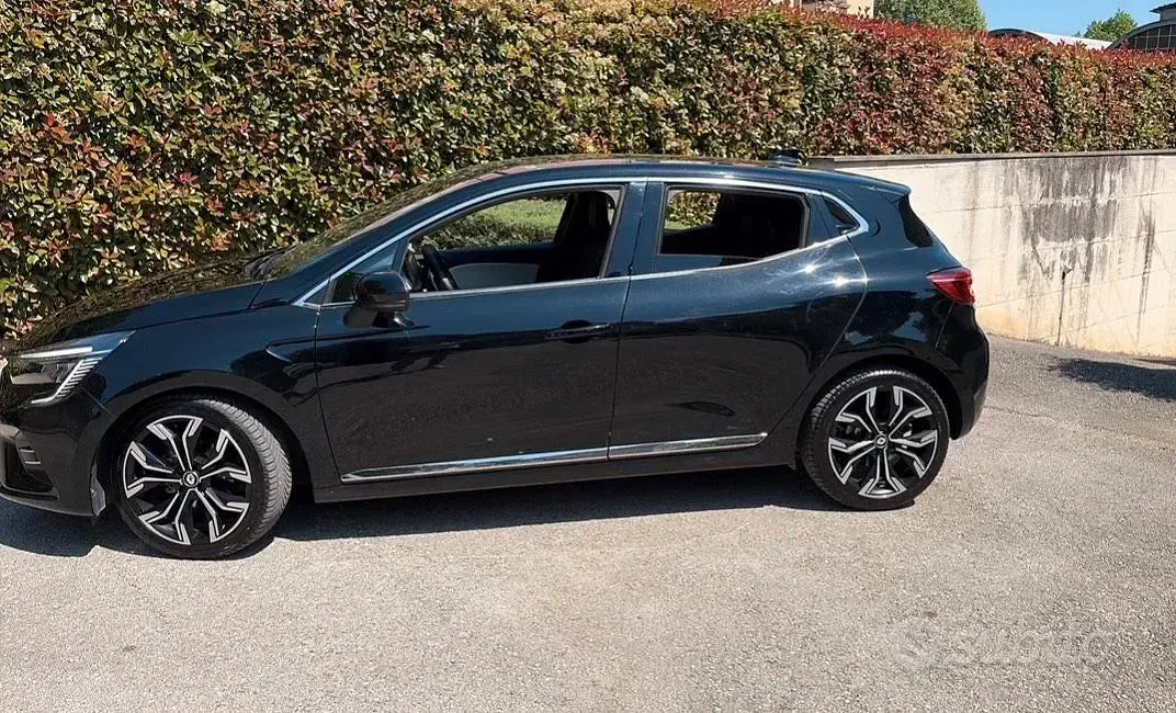 Usata Renault Clio V 100 CV (73 kW) 2022