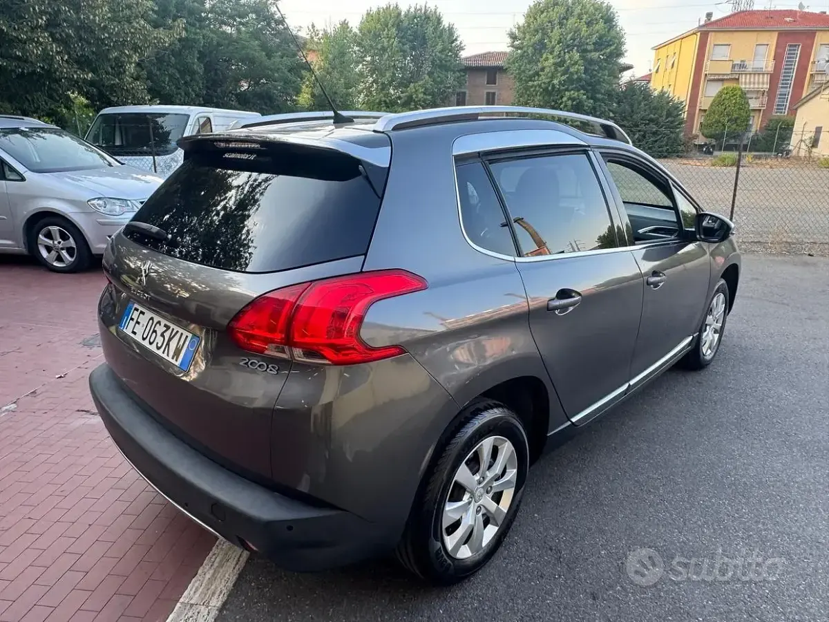 Usata Peugeot 2008 Crossway 120 CV (88 kW) 2016 Grigio SUV