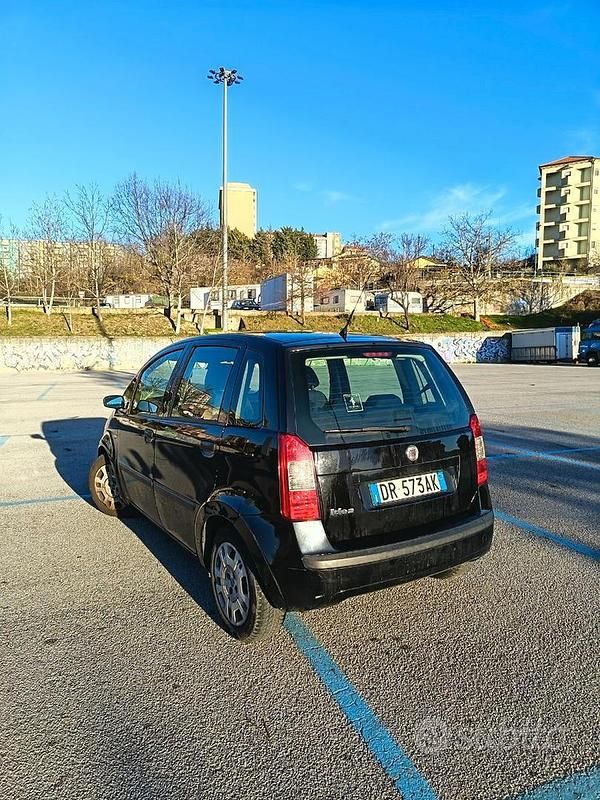 Usata Fiat Idea 90 CV (66 kW) 2008 Nero Monovolume
