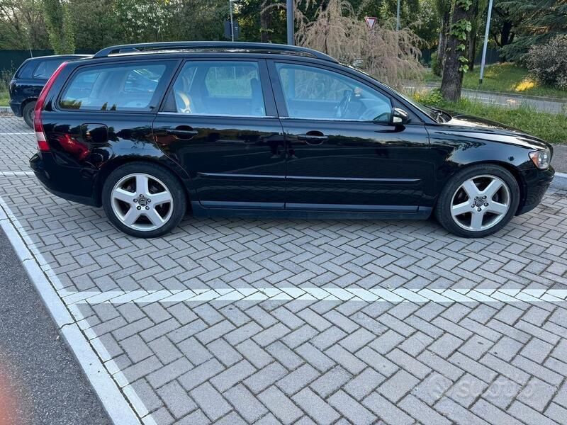 Usata Volvo V50 136 CV (100 kW) 2006 Nero Station wagon