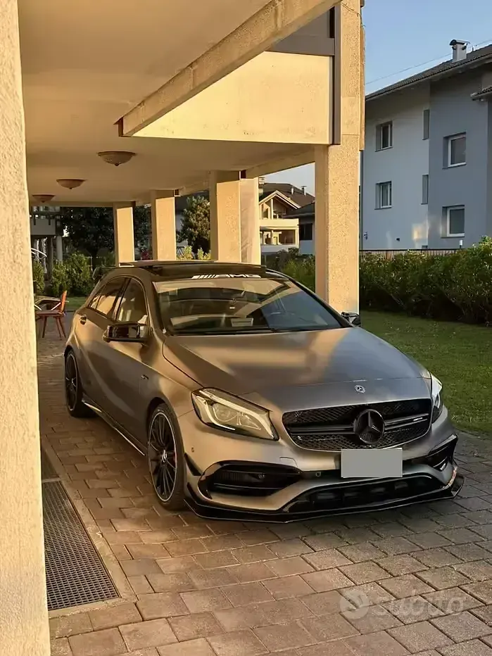 Usata Mercedes A45 AMG AMG 381 CV (280 kW) 2018 Grigio Utilitaria