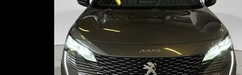 Usata Peugeot 2008 Allure 131 CV (96 kW) 2021 Argento SUV