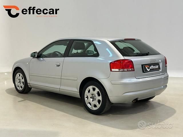 Usata Audi A3 Attraction 102 CV (75 kW) 2005 Grigio Utilitaria