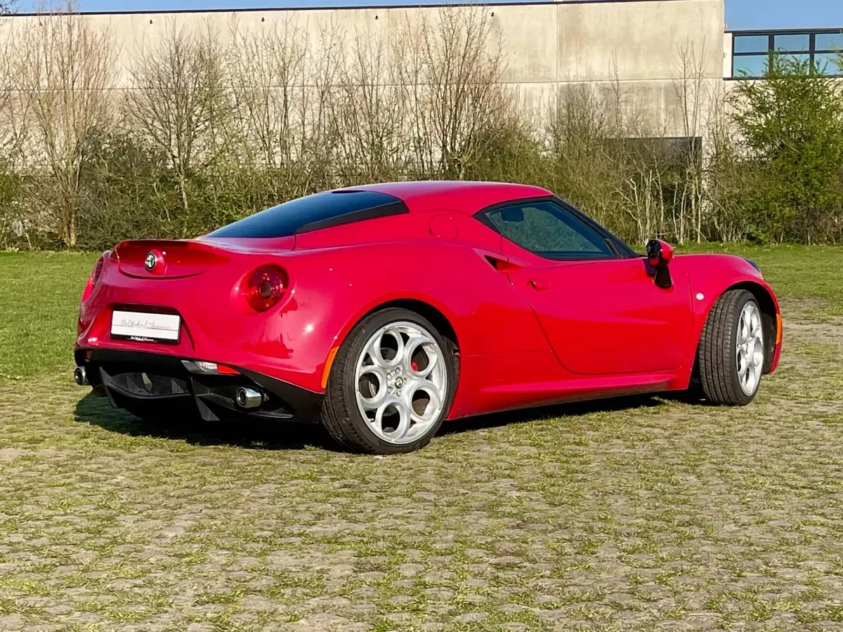 Usata Alfa Romeo 4C 241 CV (177 kW) 2015 Rosso Coupé
