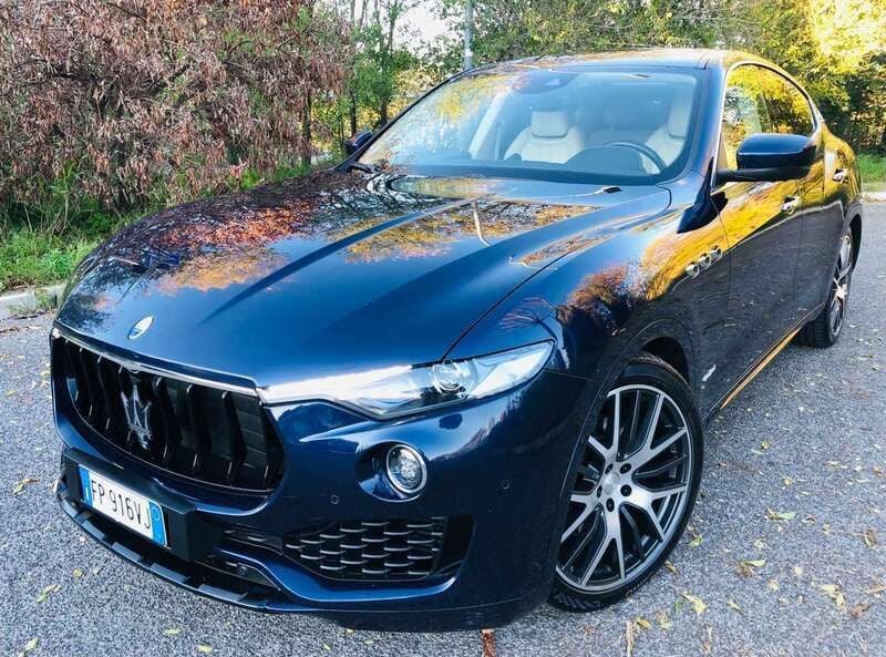 Blu/azzurro Usata 2018 Maserati Levante SUV | 29.500 € (Super prezzo) - Immagine 1/4