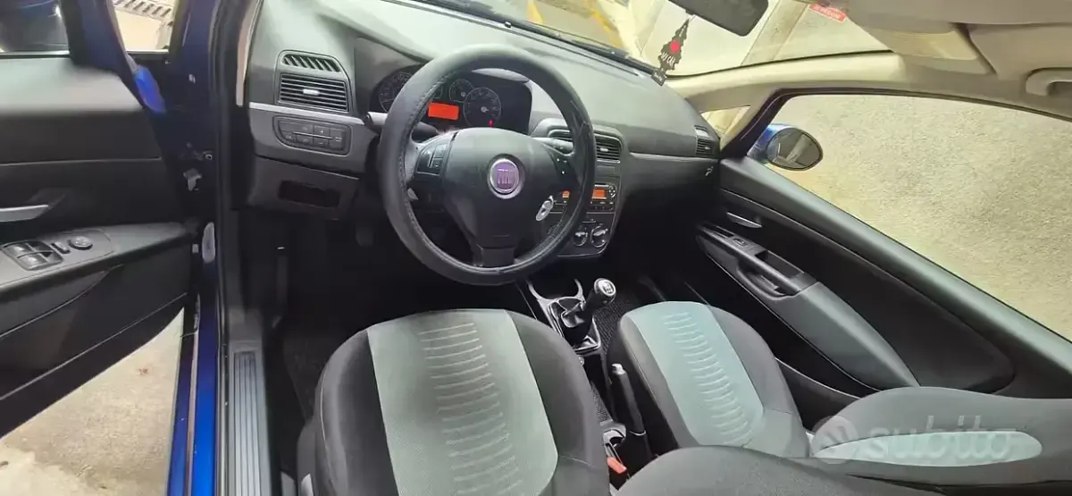 Usata Fiat Grande Punto Active 75 CV (55 kW) 2007 Blu Utilitaria