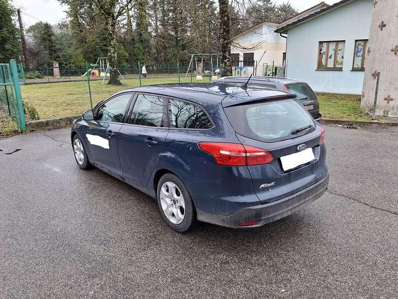 Usata Ford Focus 95 CV (69 kW) 2015 Blu/azzurro Station wagon
