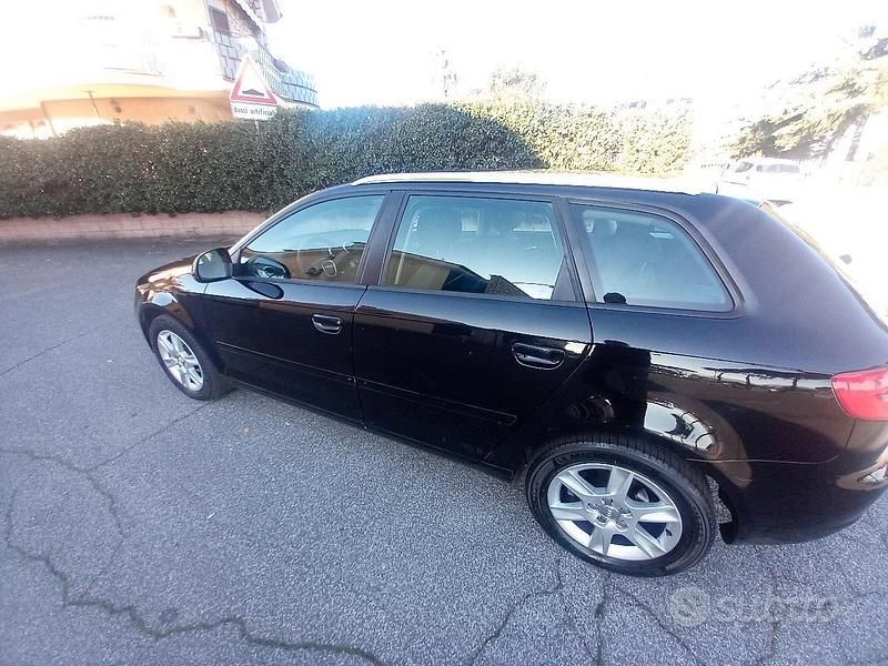 Usata Audi A3 Sportback 105 CV (77 kW) 2009 Nero Utilitaria