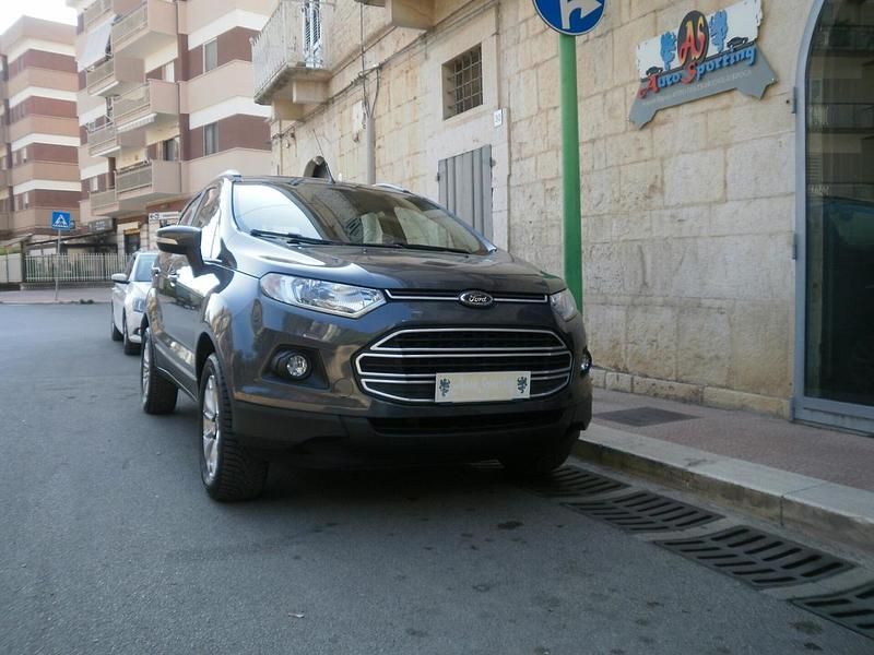 Usata Ford Ecosport Titanium 95 CV (69 kW) 2017 Grigio SUV