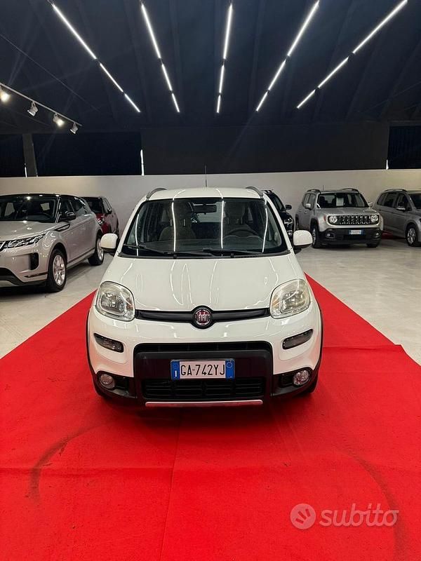 Gebraucht Fiat Panda 4x4 75 PS (55 kW) 2013 Weiß Kleinwagen