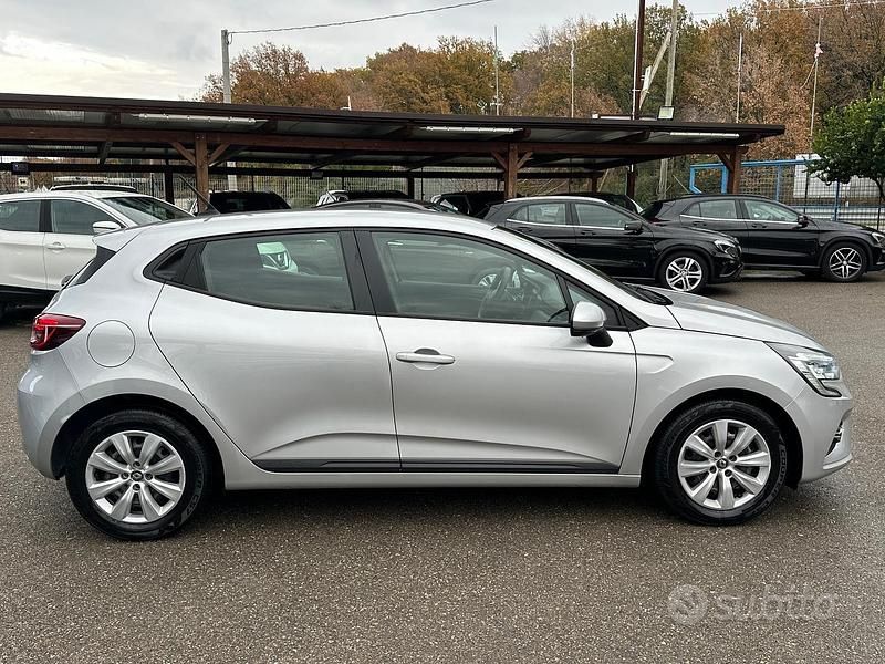 Usata Renault Clio V 85 CV (62 kW) 2020 Grigio Berlina