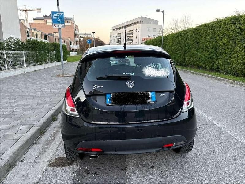 Usata Lancia Ypsilon S 86 CV (63 kW) 2013 Nero Utilitaria
