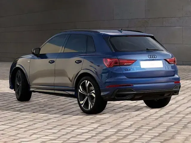 Usata Audi Q3 Comfort 150 CV (110 kW) 2023 Blu SUV
