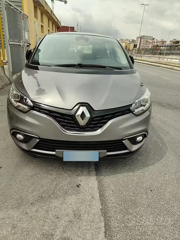 Usata Renault Scénic IV 120 CV (88 kW) 2018 Grigio Monovolume