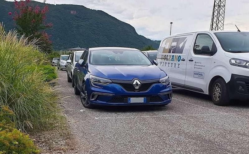 Blu/azzurro Usata 2018 Renault Mégane GT GT Coupé | 28.000 € - Immagine 1/4