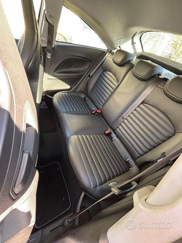 Usado Opel Corsa 150 CV (110 kW) 2016 Gris Utilitario