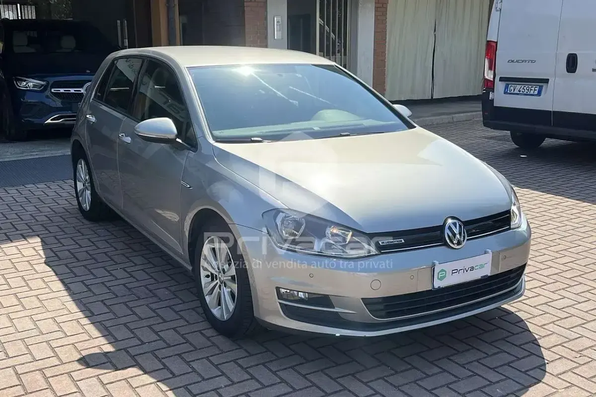 Usata VW Golf VII Trendline 110 CV (80 kW) 2014 Grigio Utilitaria