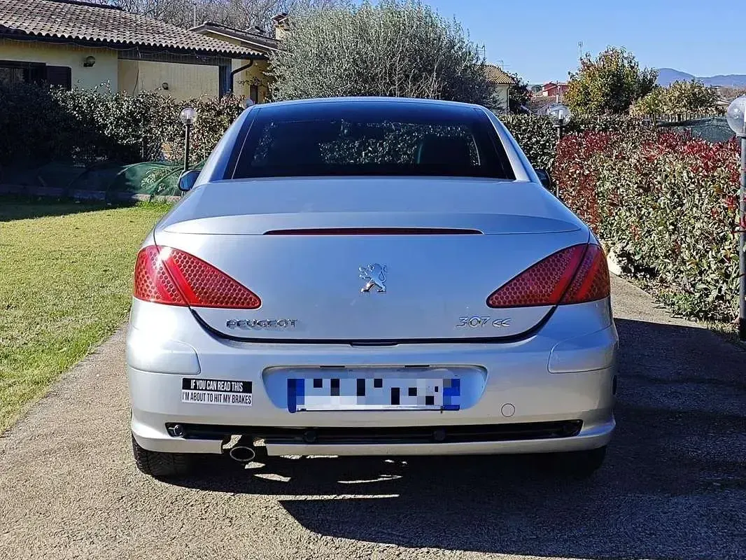 Usata Peugeot 307 CC 109 CV (80 kW) 2004 Argento Cabrio