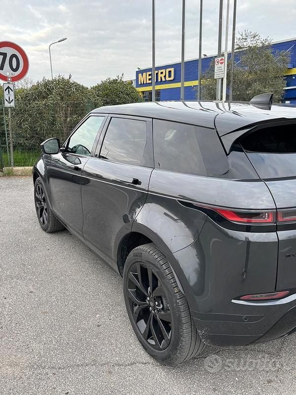 Usata Land Rover Range Rover evoque 160 CV (117 kW) 2022 Grigio SUV